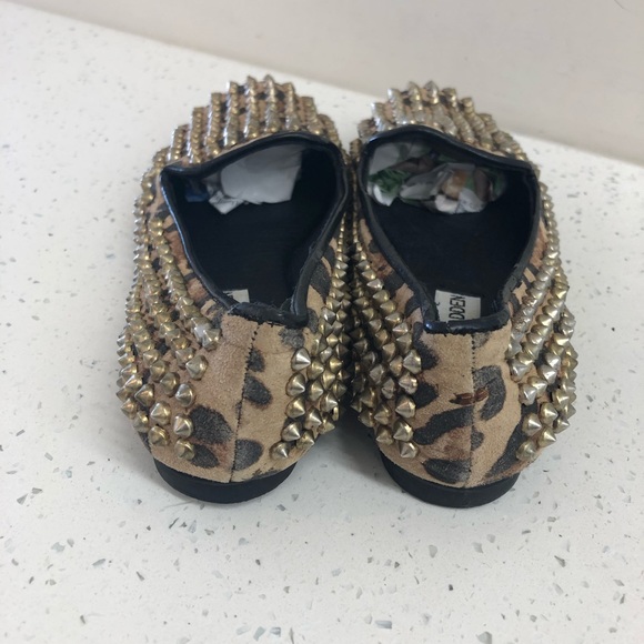 Steve Madden leopard print spikes flats size womens 6 - Picture 4 of 8